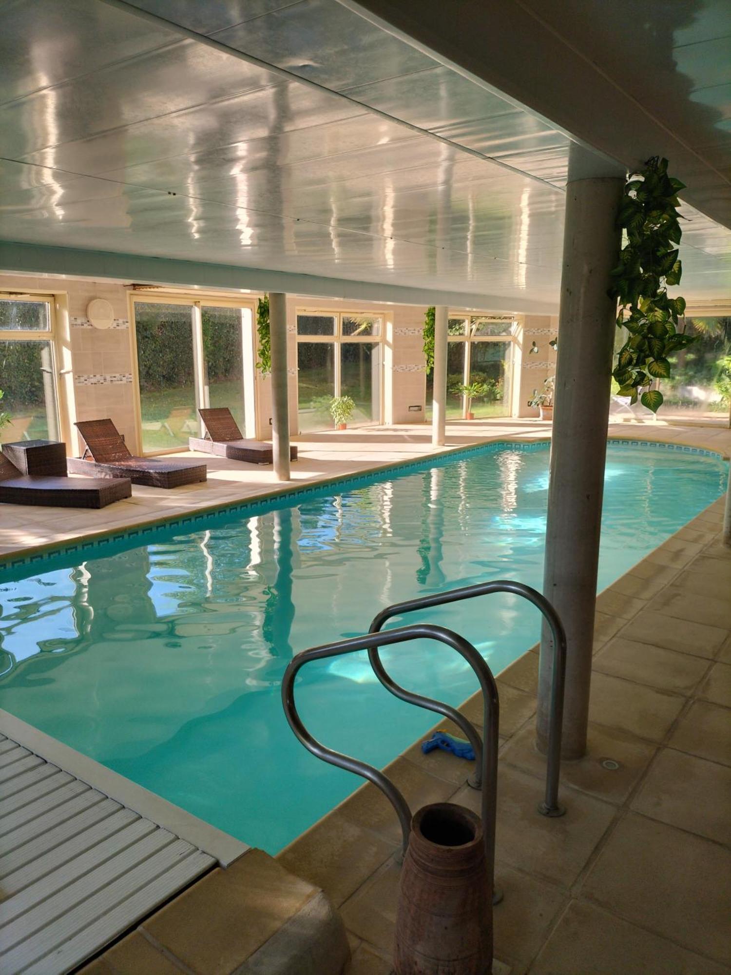 Au Charme Du Lac Espace Bien Etre Et Piscine Chauffe Proche Parc Et Restaurant Du Casino Forges-les-Eaux Esterno foto