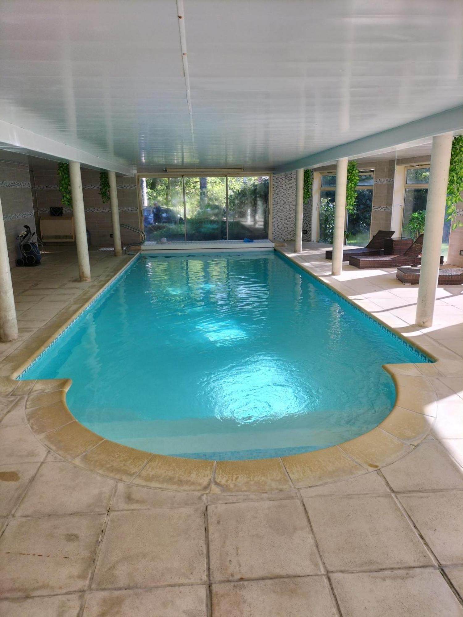 Au Charme Du Lac Espace Bien Etre Et Piscine Chauffe Proche Parc Et Restaurant Du Casino Forges-les-Eaux Esterno foto
